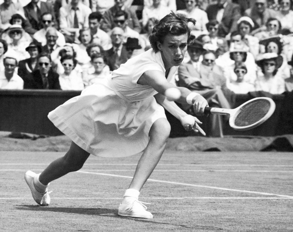 Tennis player Doris Hart dies at 89