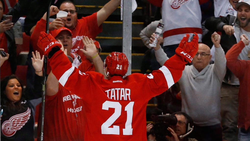 Detroit Red Wings' Tomas Tatar (21) celebrates