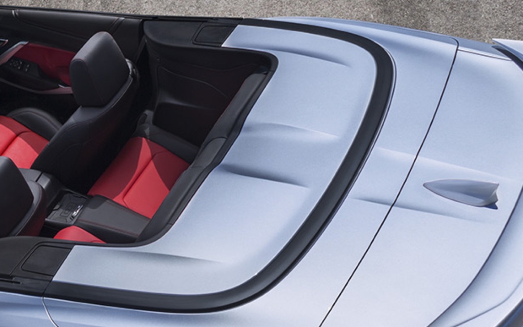 2016 Chevrolet Camaro convertible gets new roof