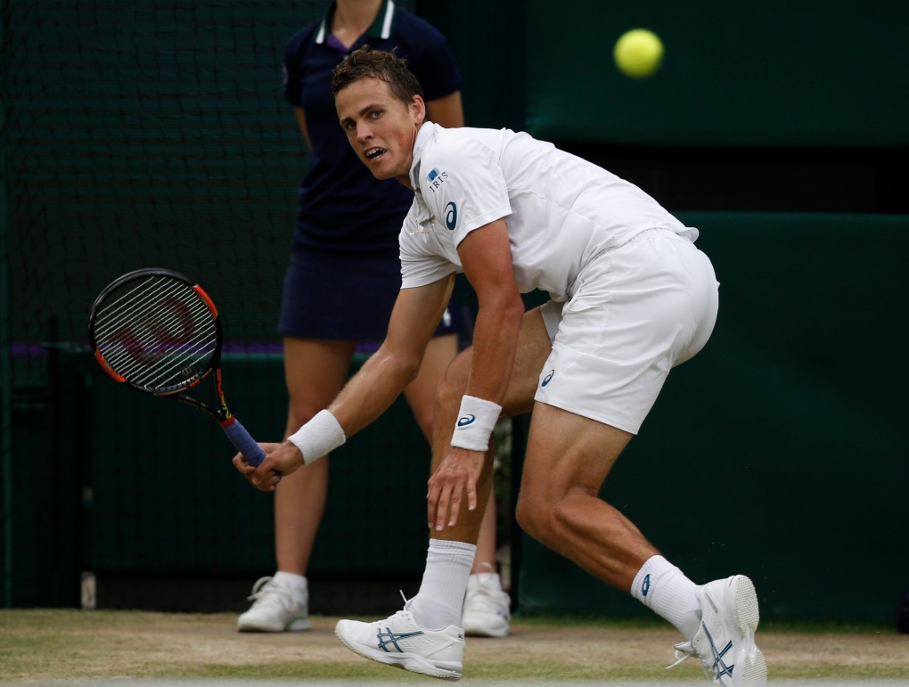 Pospisil plays Andy Murray at Wimbledon 