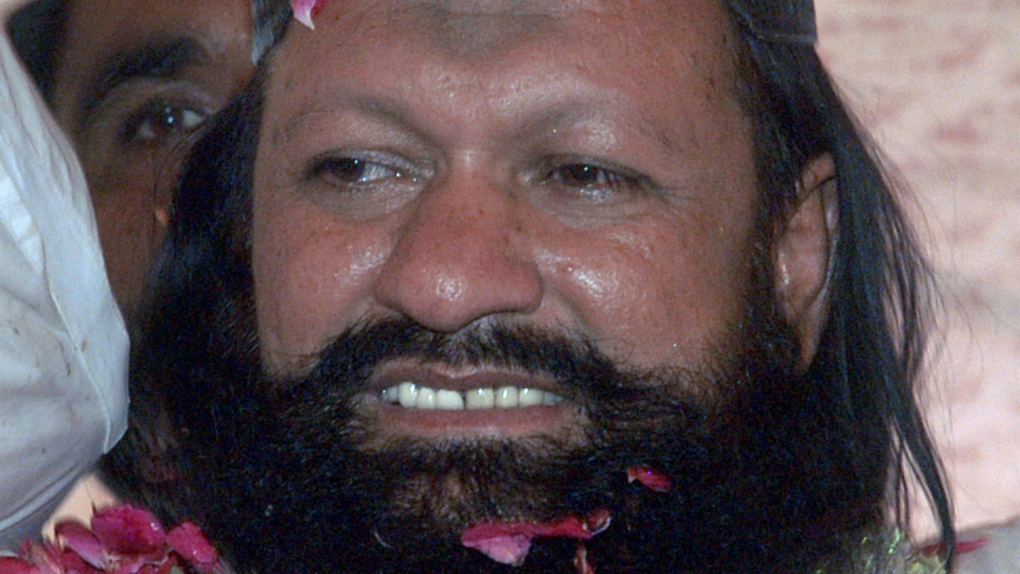 Pakistan militant leader killed by police