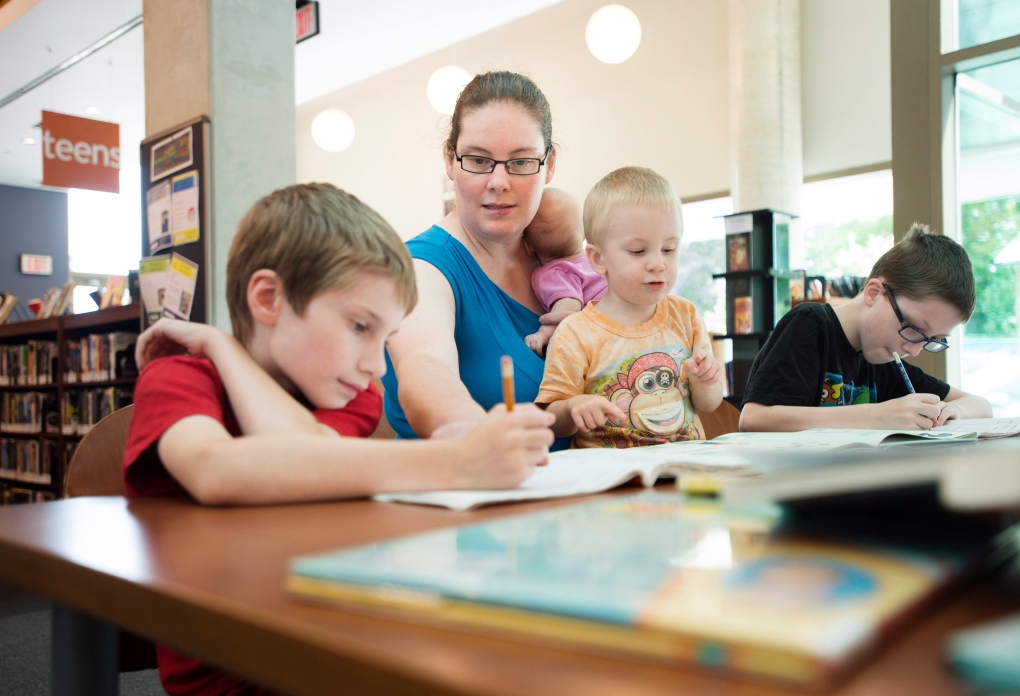 Lisa Marie Fletcher with home-schooled kids