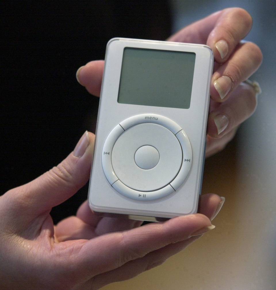 Flashback Friday: Steve Jobs kicks off the iPod age for Apple | CTV News
