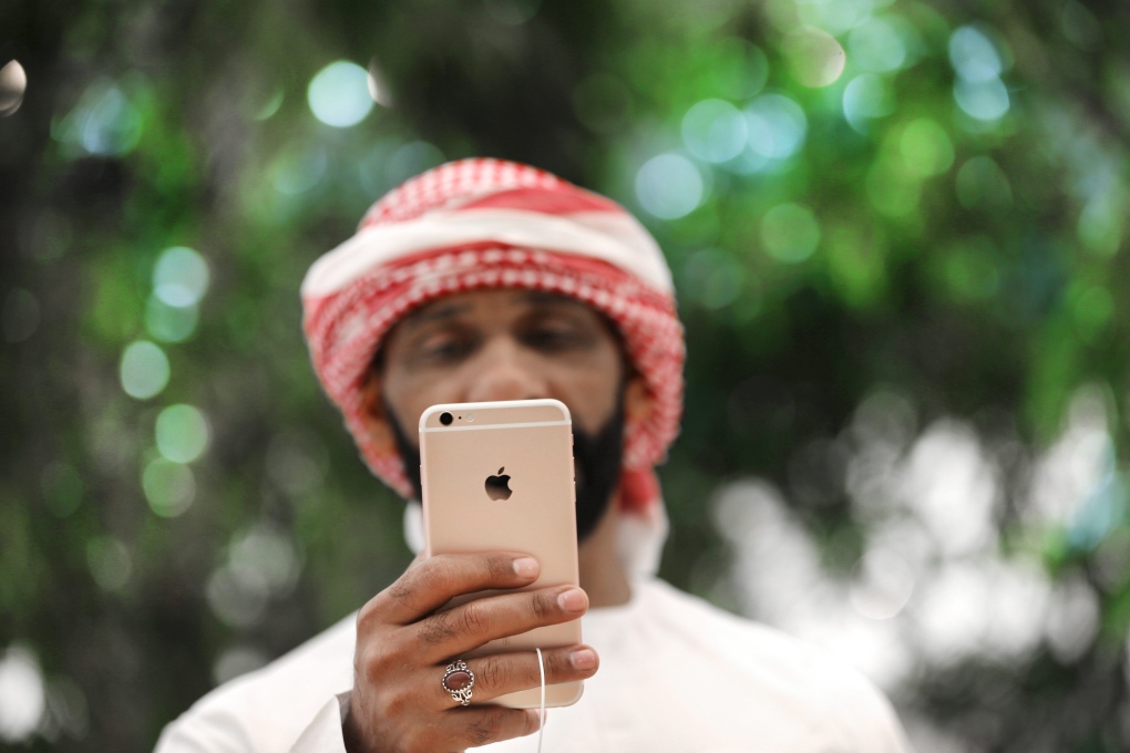 Apple store opens in Dubai 
