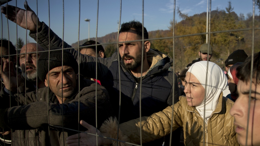 Refugees crossing from Slovenia to Austria