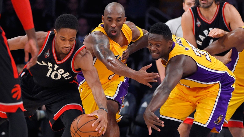 Raptors DeMar DeRozan in game against Lakers