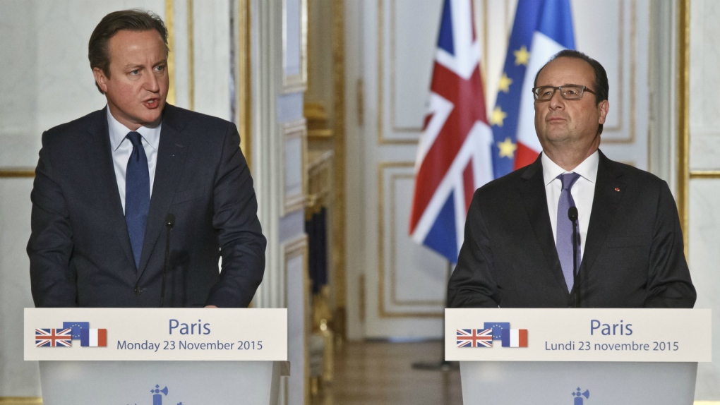David Cameron and Francois Hollande in Paris
