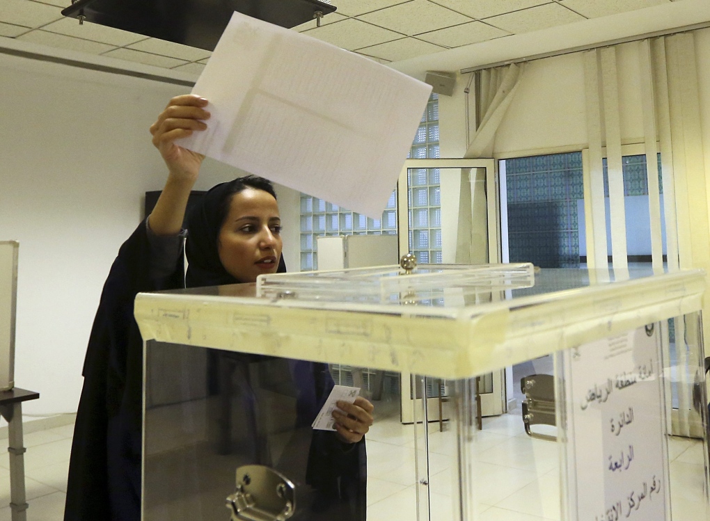 Saudi woman votes