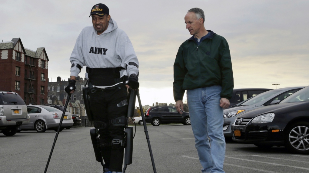 Paralyzed US veterans to get robotic legs
