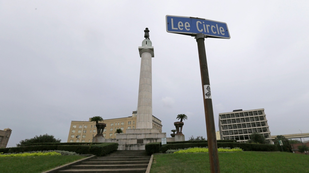 Robert E. Lee Monument in New Orleans