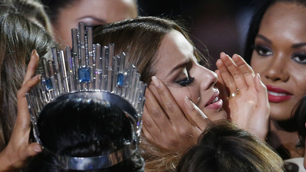 Miss Colombia mistakenly crowned Miss Universe