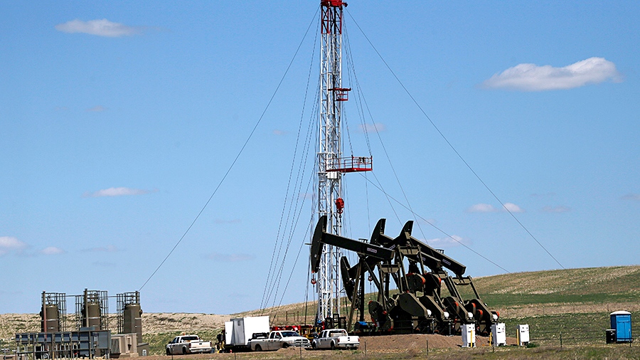 Oil rig and pumps