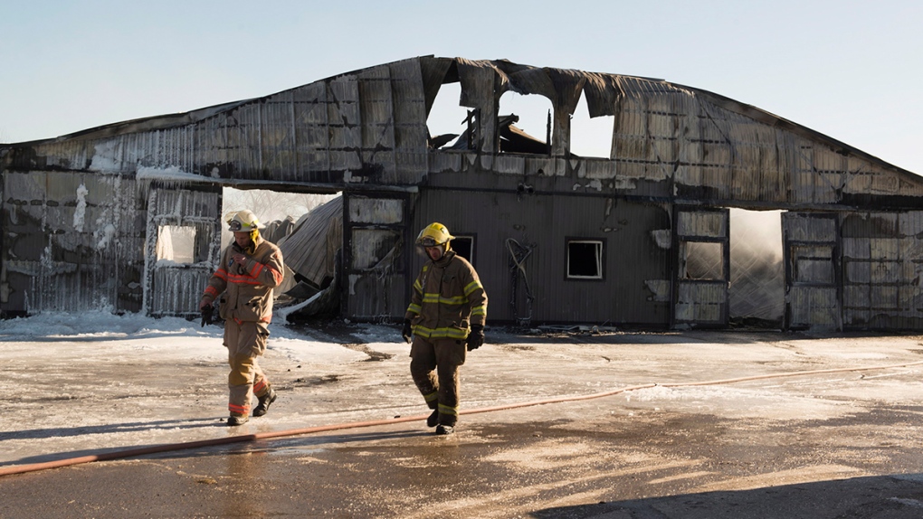 Classy Lanes Stables burns down in Puslinch, Ont.