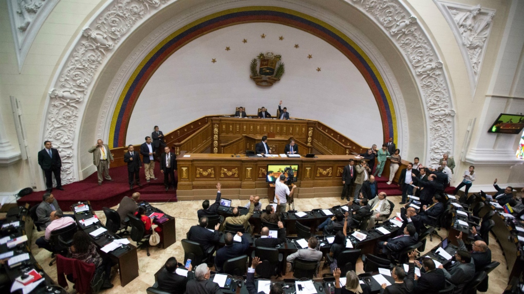 Venezuela swears in barred lawmakers