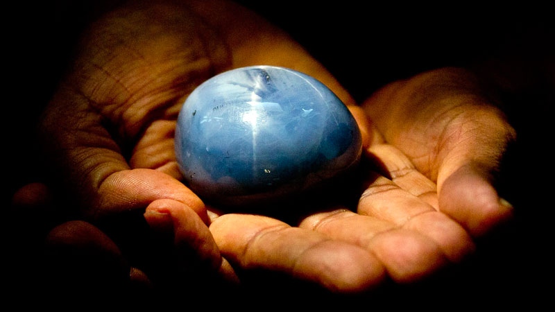 World's largest star blue sapphire