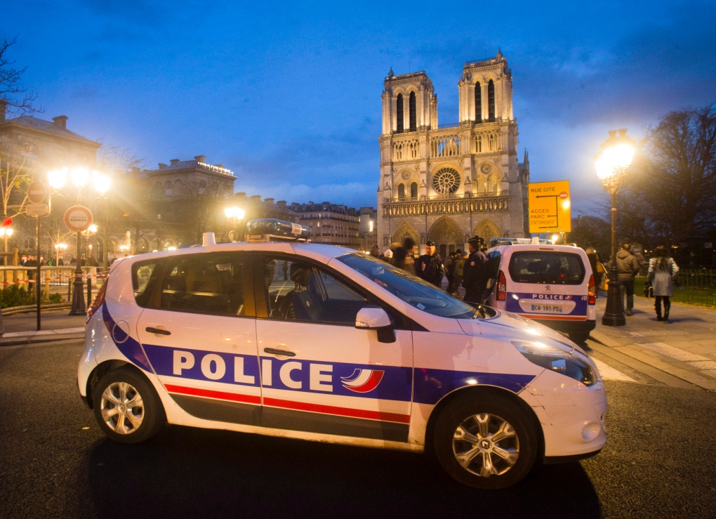 French police in front of Notre Dame