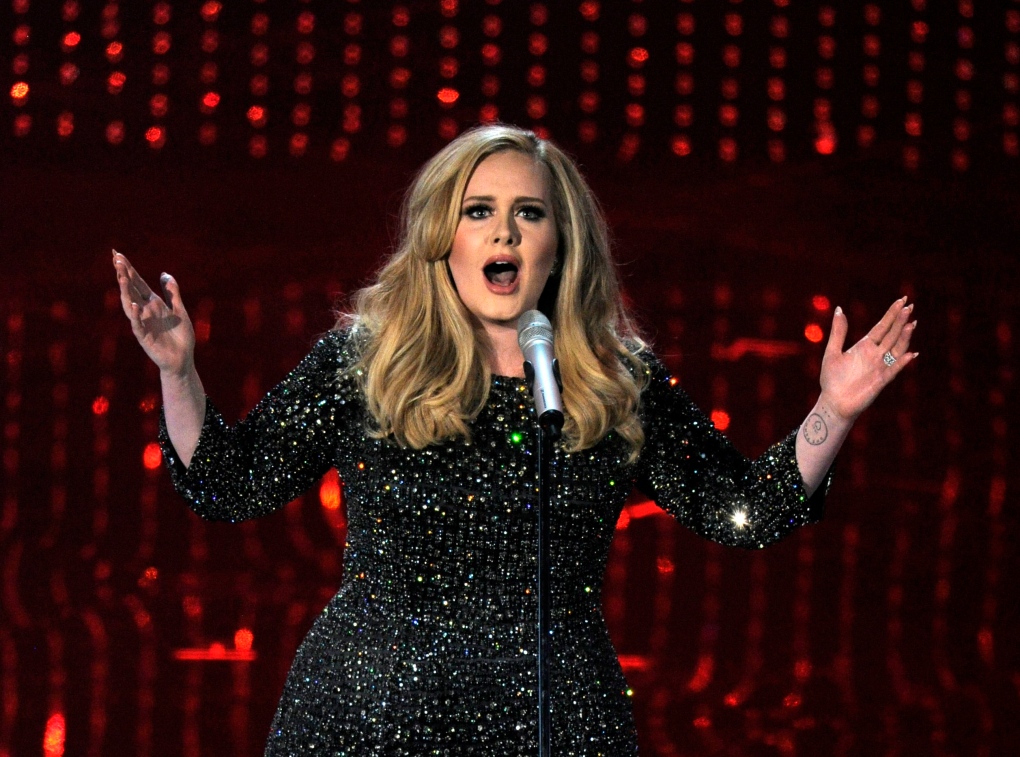 Adele performs at Oscars