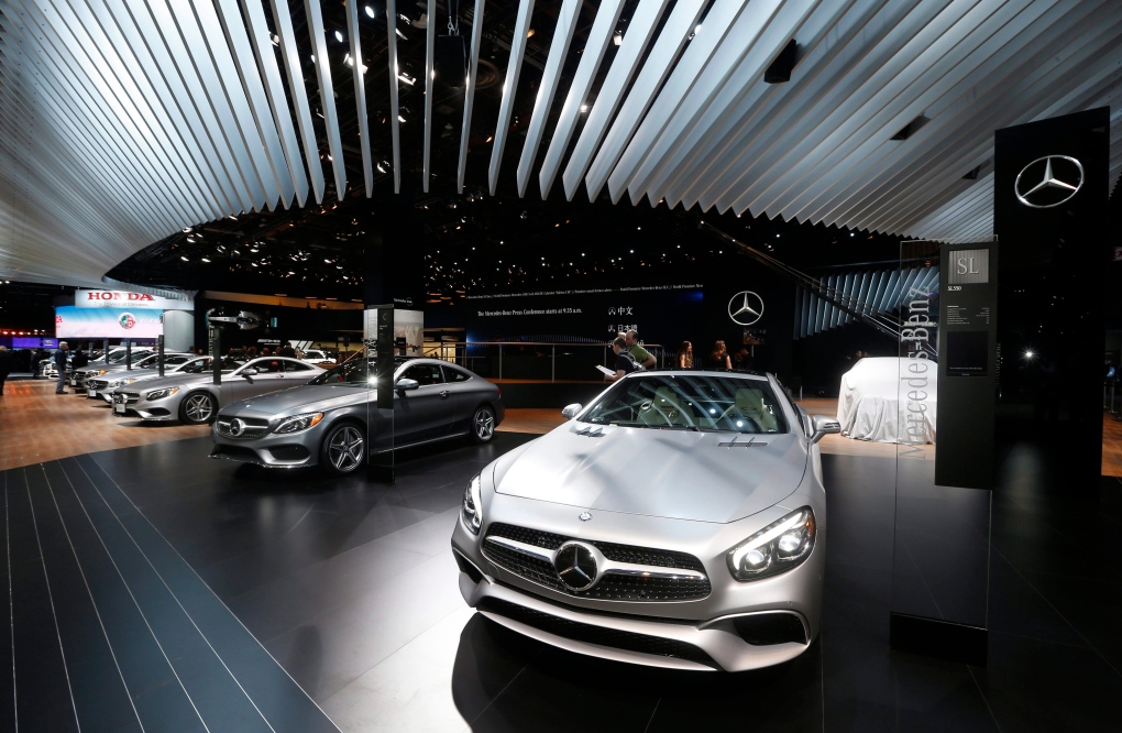 Mercedes-Benz display