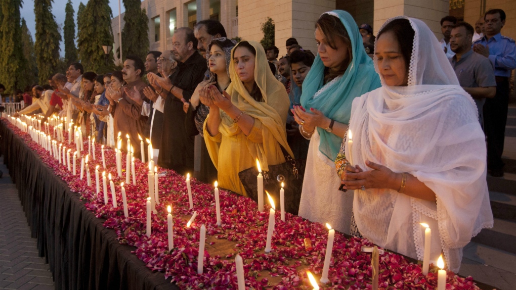Vigil held for victims of ISIS attack in Pakistan
