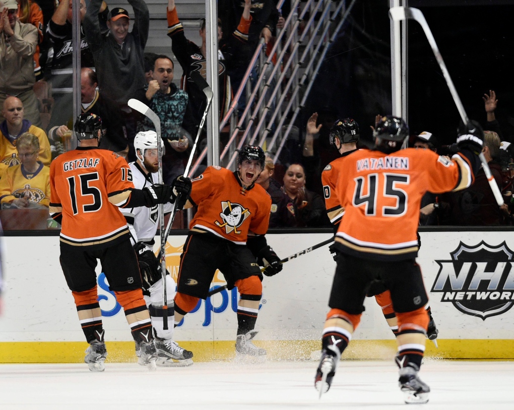 NHL scores: David Perron's power play goal helps Ducks to 11th-straight ...