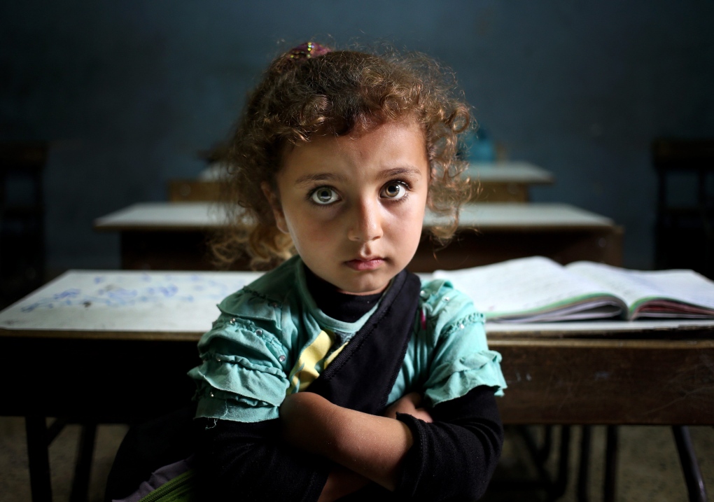 Syrian refugee girl