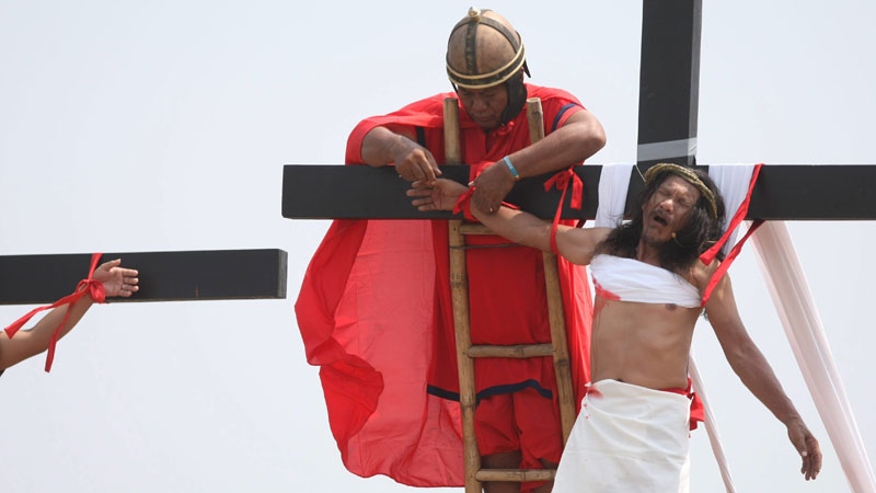 Ruben Enaje crucifixion