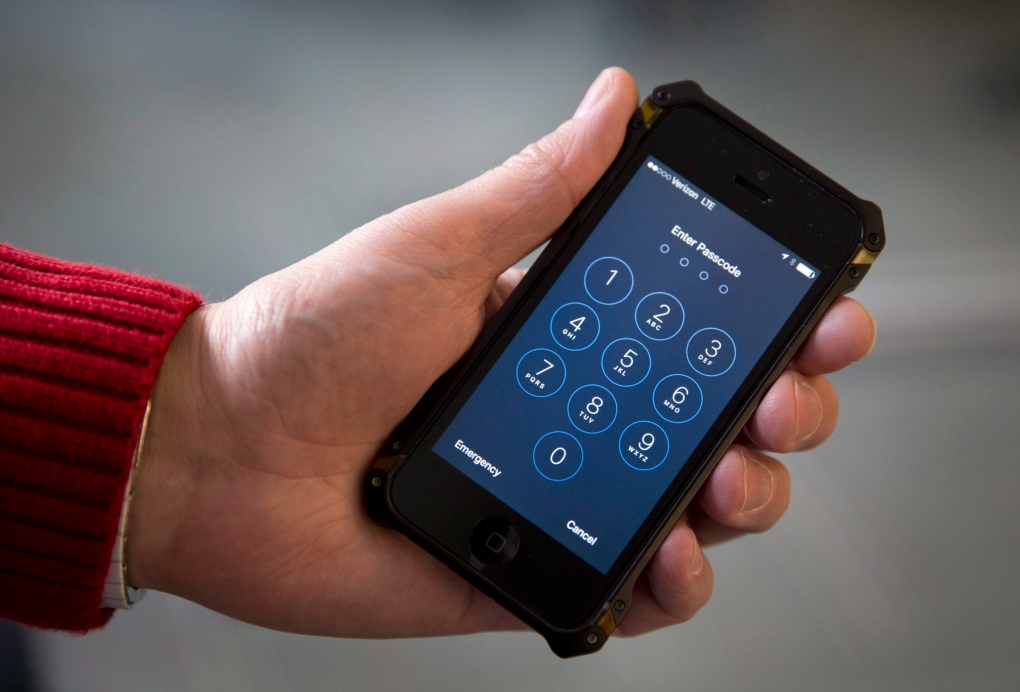 FBI unlocks iPhone