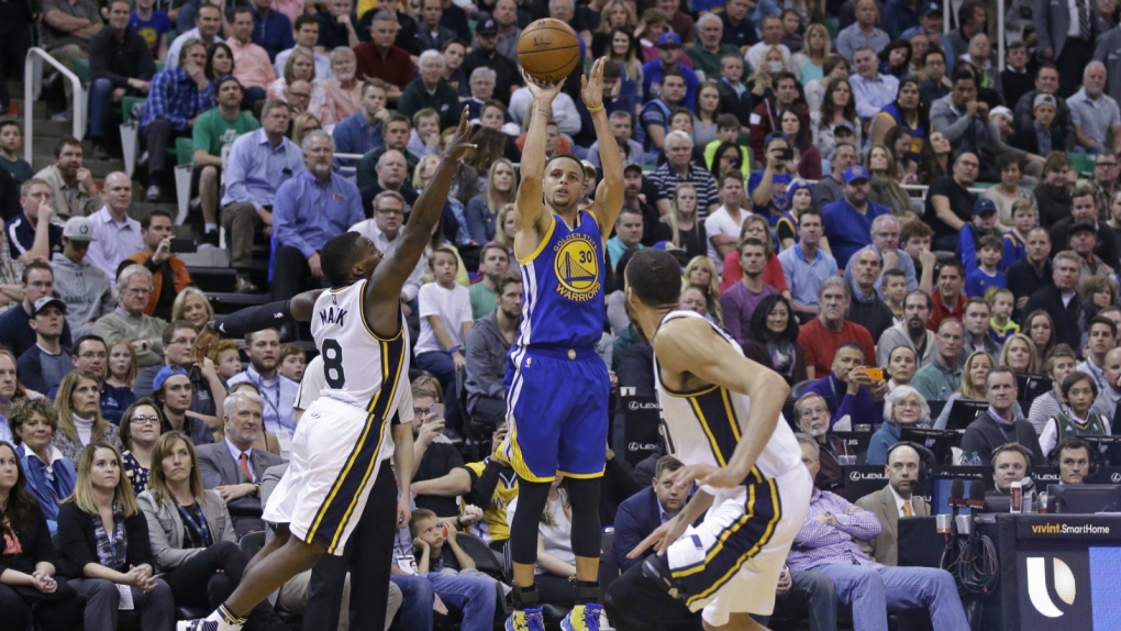 Curry leads Warriors in win over Jazz