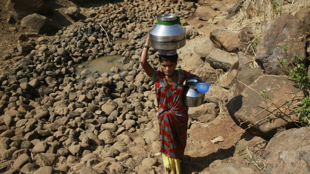 India residents struggle with drought