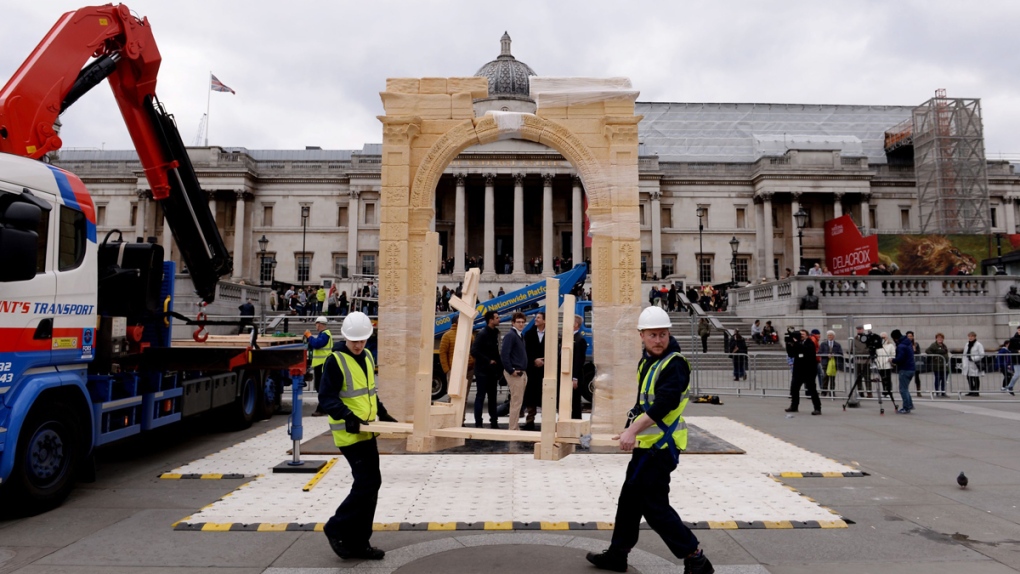 Triumphal Arch recreated in Trafalgar Square