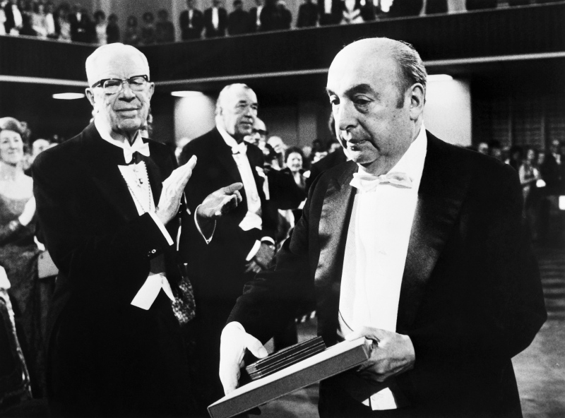 Pablo Neruda after receiving the Nobel Literature Prize. (© AFP PHOTO)