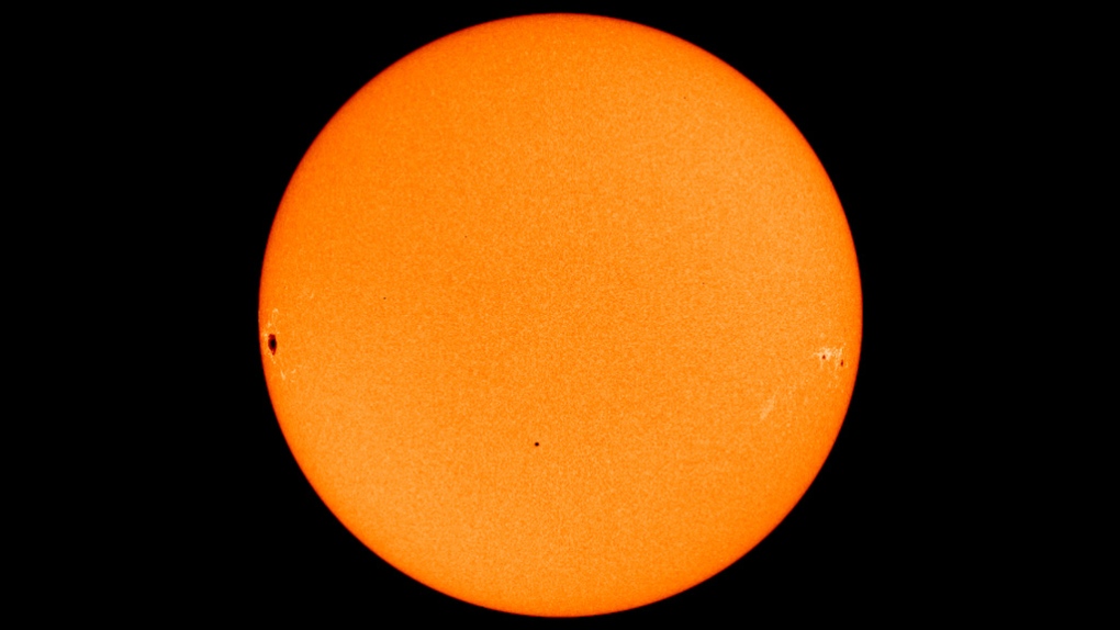 Mercury passes the sun 