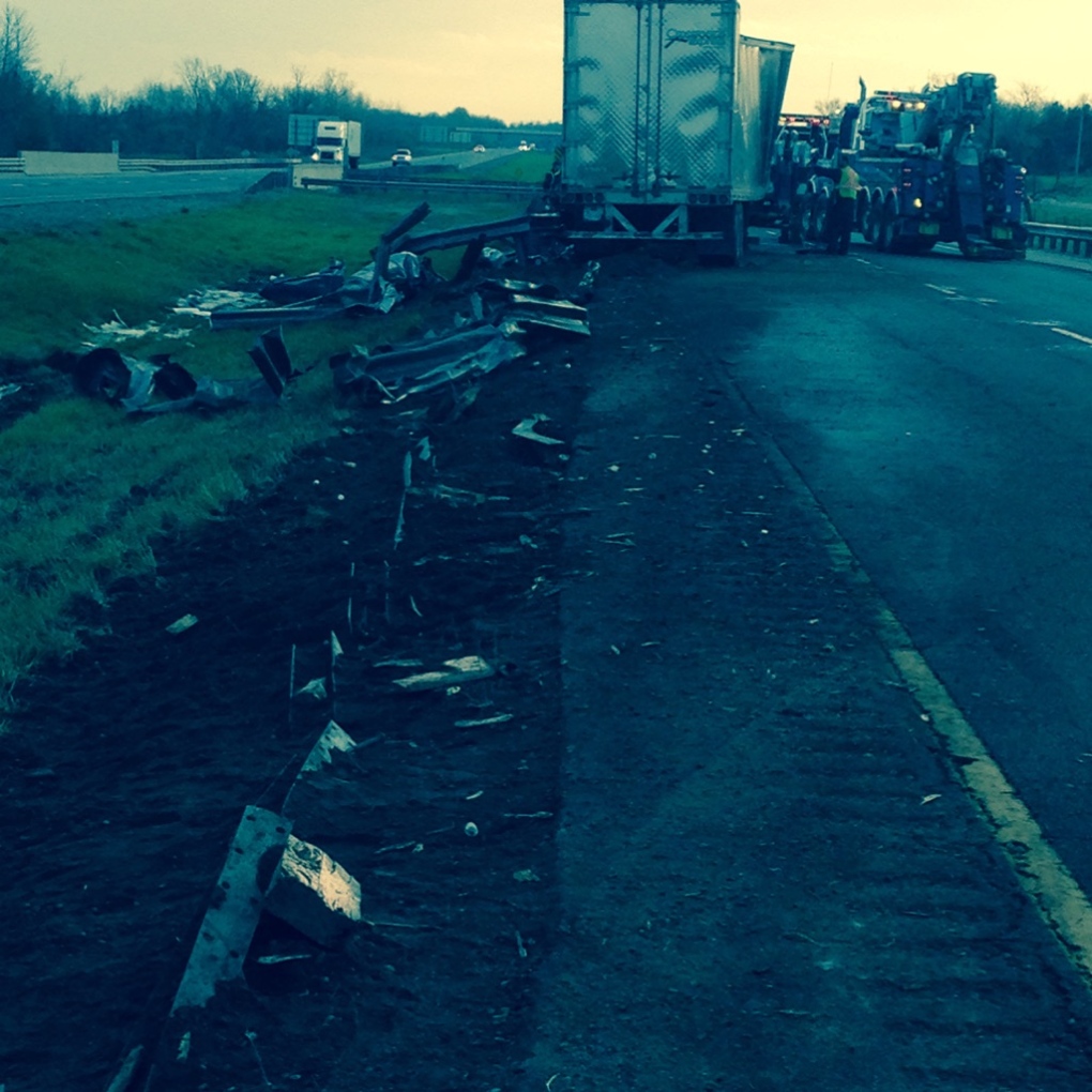 401 crash Elgin County