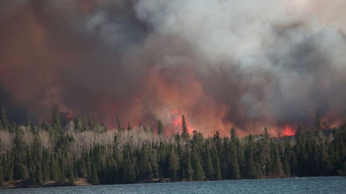 Manitoba-Ontario wildfire