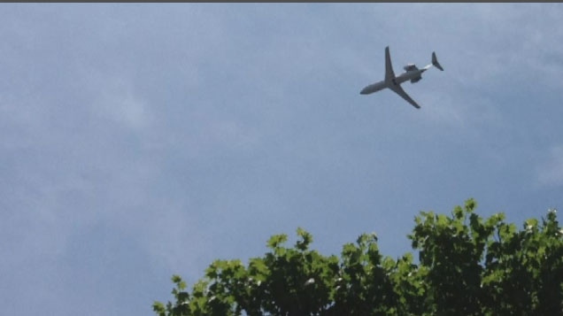 Montreal police received several calls about this low-flying plane, which was seen circling over western areas of Montreal on Saturday.