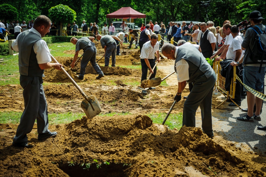 Grave Digging competition