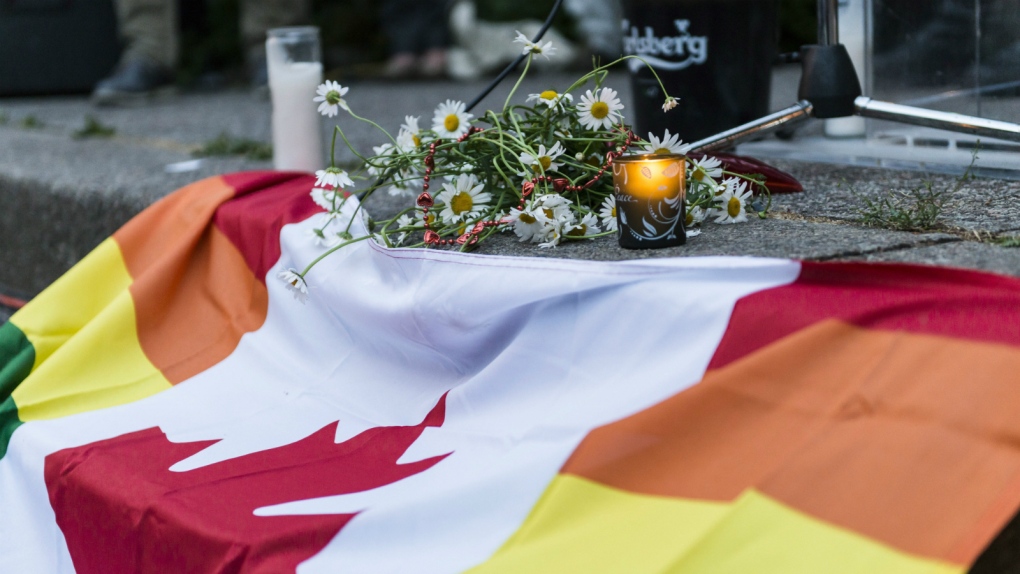 Vigil held in Toronto for Orlando shooting victims