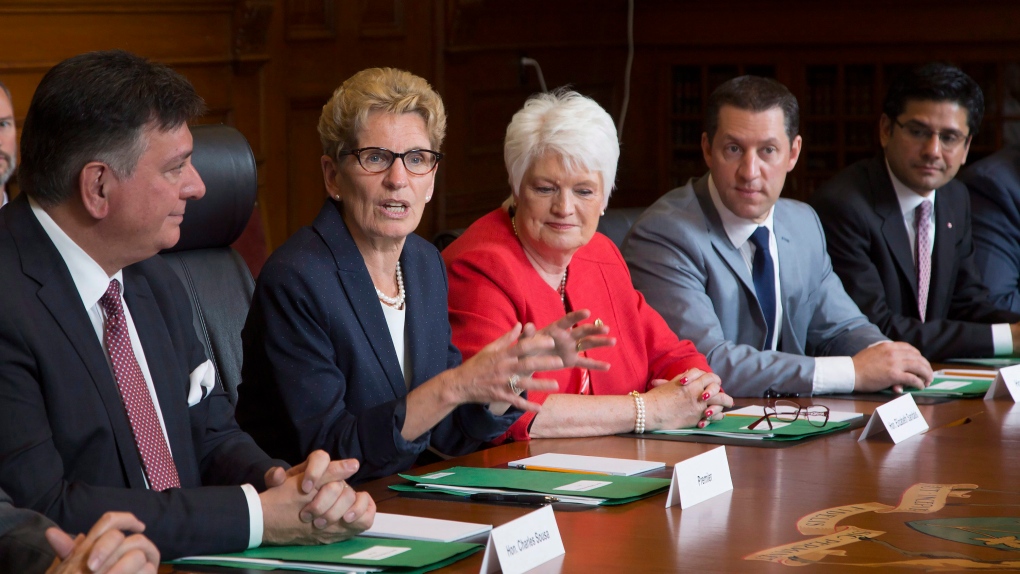 Ontario Premier Wynne meets with with new cabinet