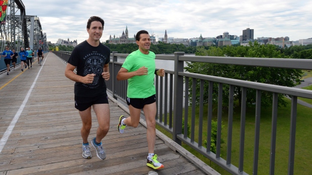 Trudeau Nieto jogging