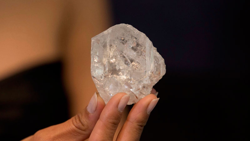 Giant diamond fails to sell at auction