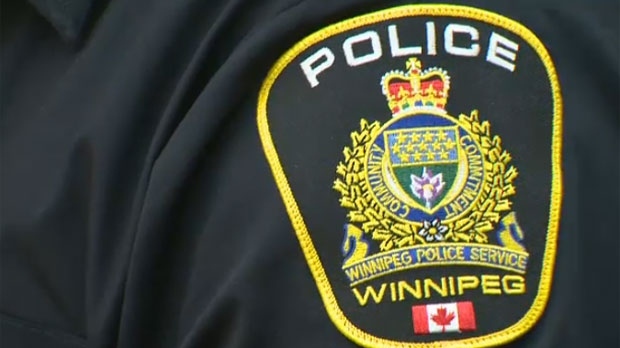 Couple held up at knifepoint in downtown Winnipeg