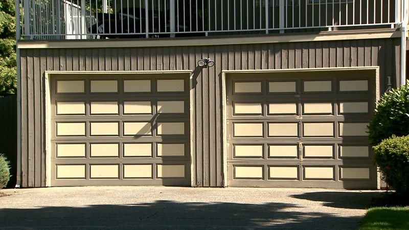 Thieves break in using garage door openers