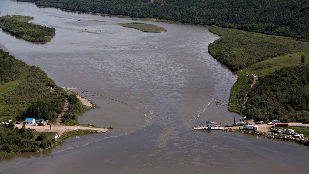 Oil spill North Saskatchewan River