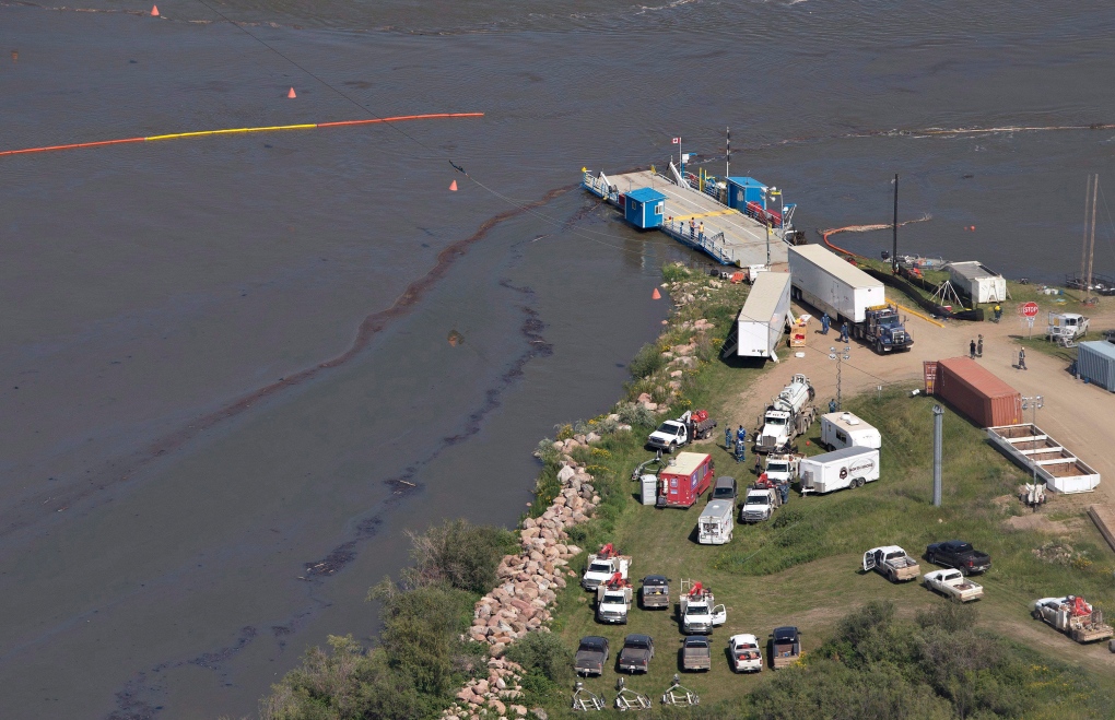 North Saskatchewan river oil spill