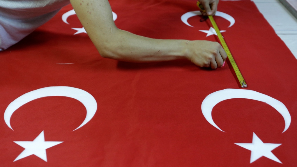 Producing Turkish flags in Istanbul