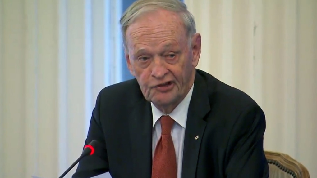 Chretien warns against walls at OAS in DC