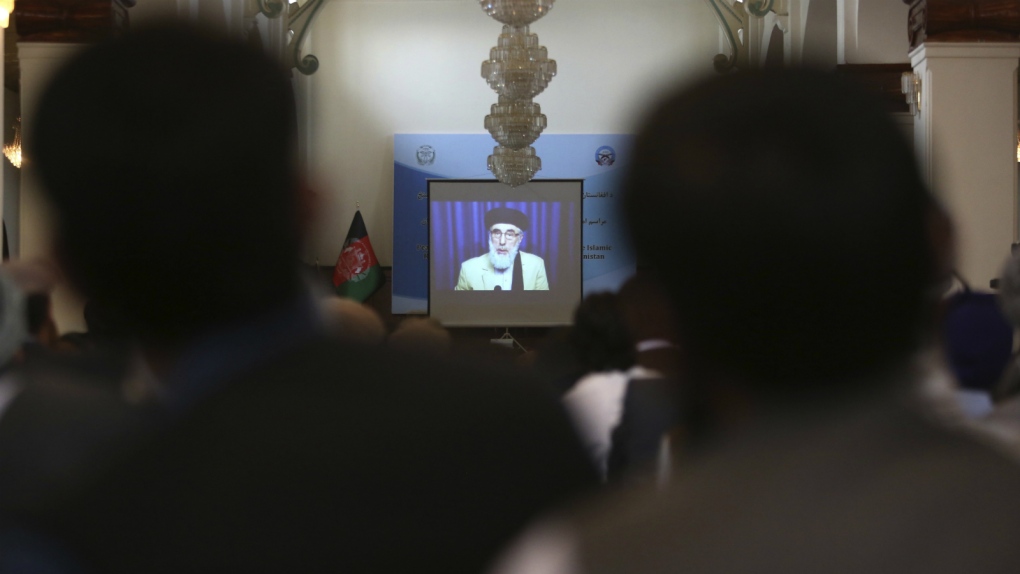 Afghan warlord signs peace deal