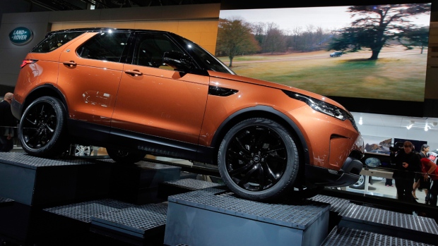 Land Rover Discovery at the Paris Auto Show
