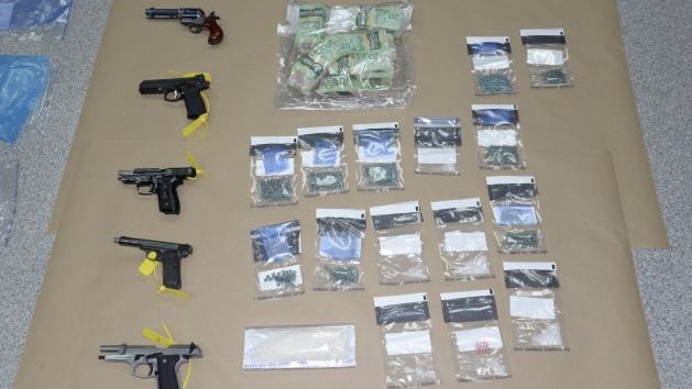 Drugs, guns, cash seized by police in Saskatoon