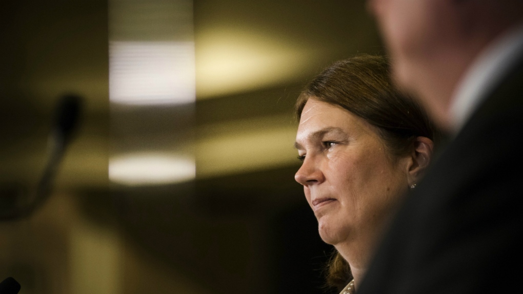 Philpott at odds with provinces over health fundin